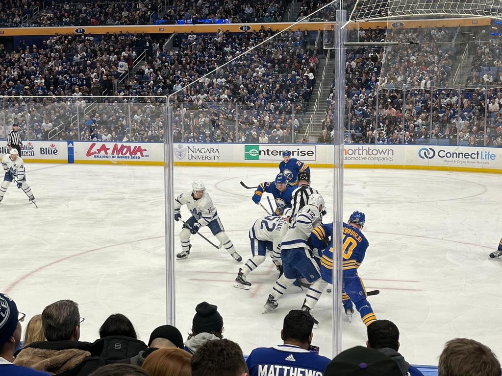 Seeing a Toronto Maple Leafs Game in Buffalo